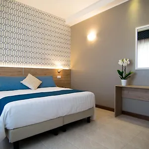 Pacific 3*, Rom Italien