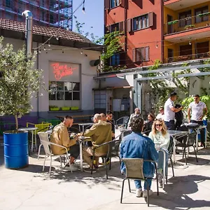  Хостел Bovisa Urban Garden